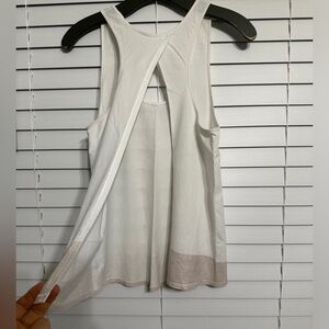 🛍️Lululemon Tie back open tank top size S off white and pink excellent